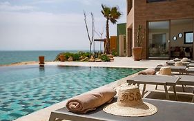 Hotel South Bay  4*